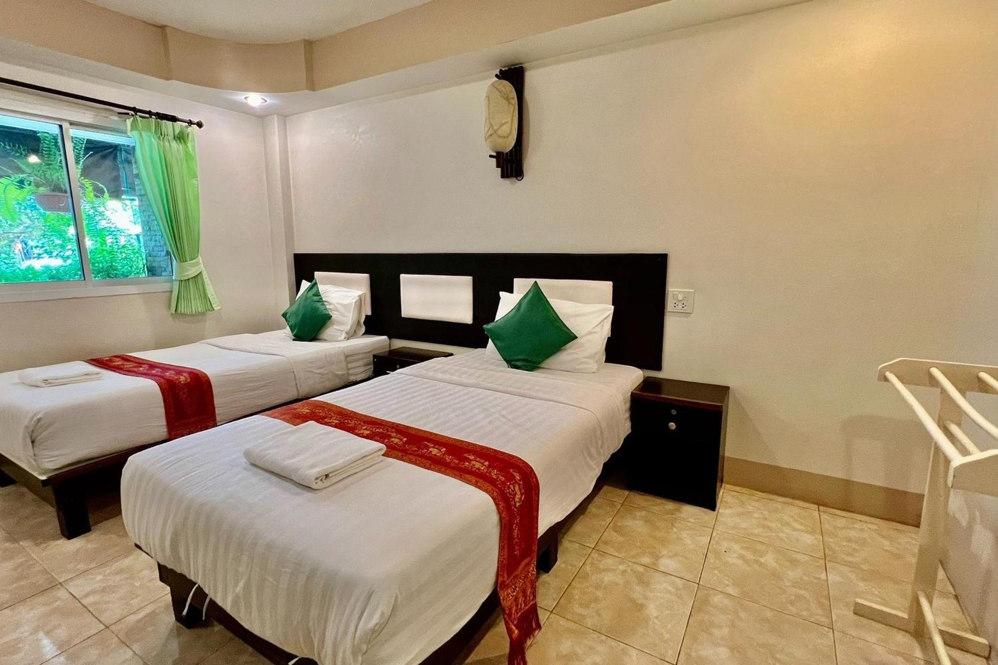 Nan Thara Place Экстерьер фото