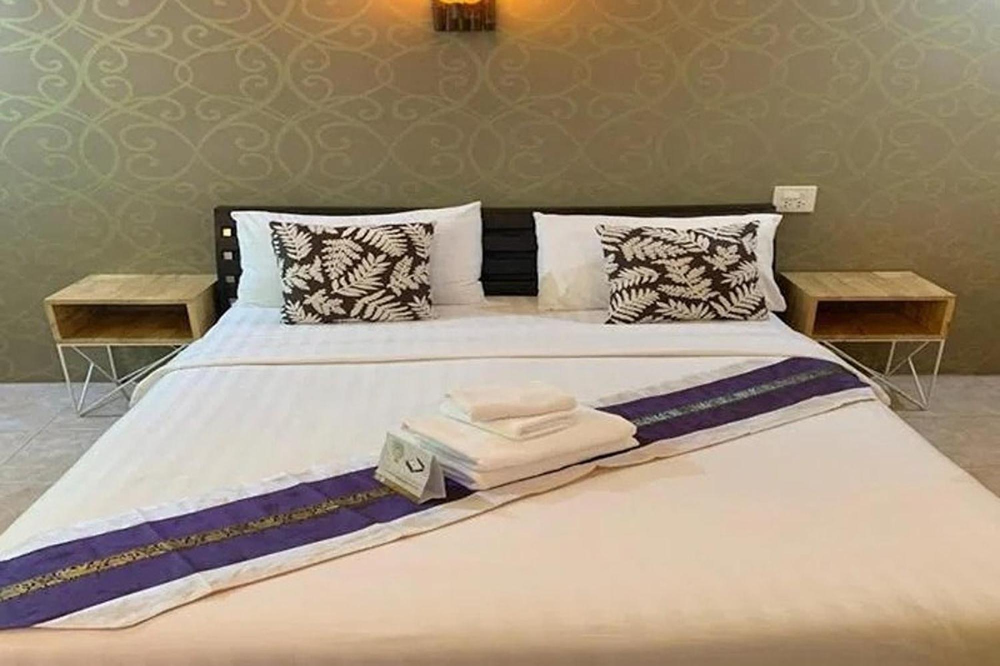 Nan Thara Place Экстерьер фото