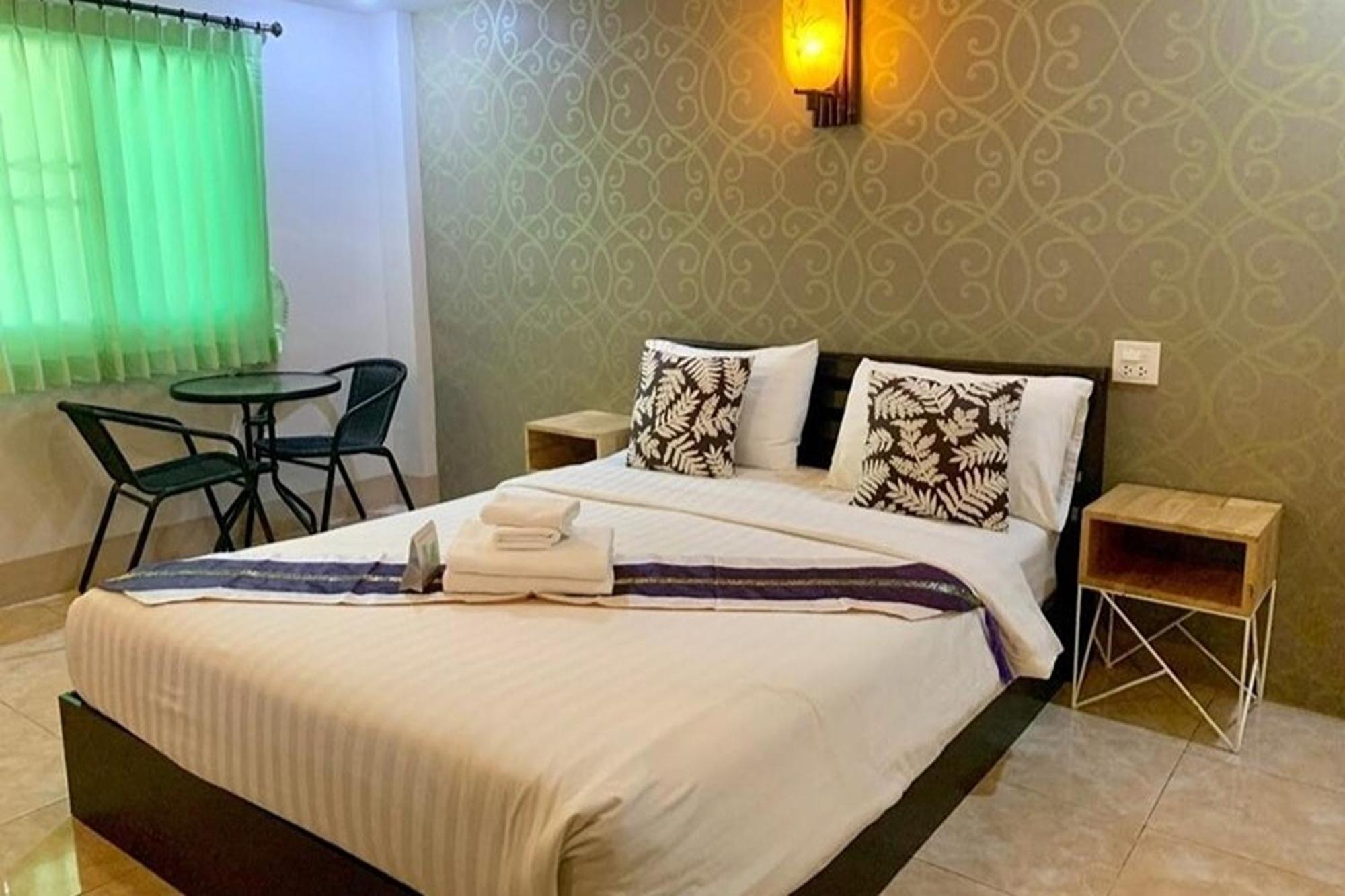 Nan Thara Place Экстерьер фото