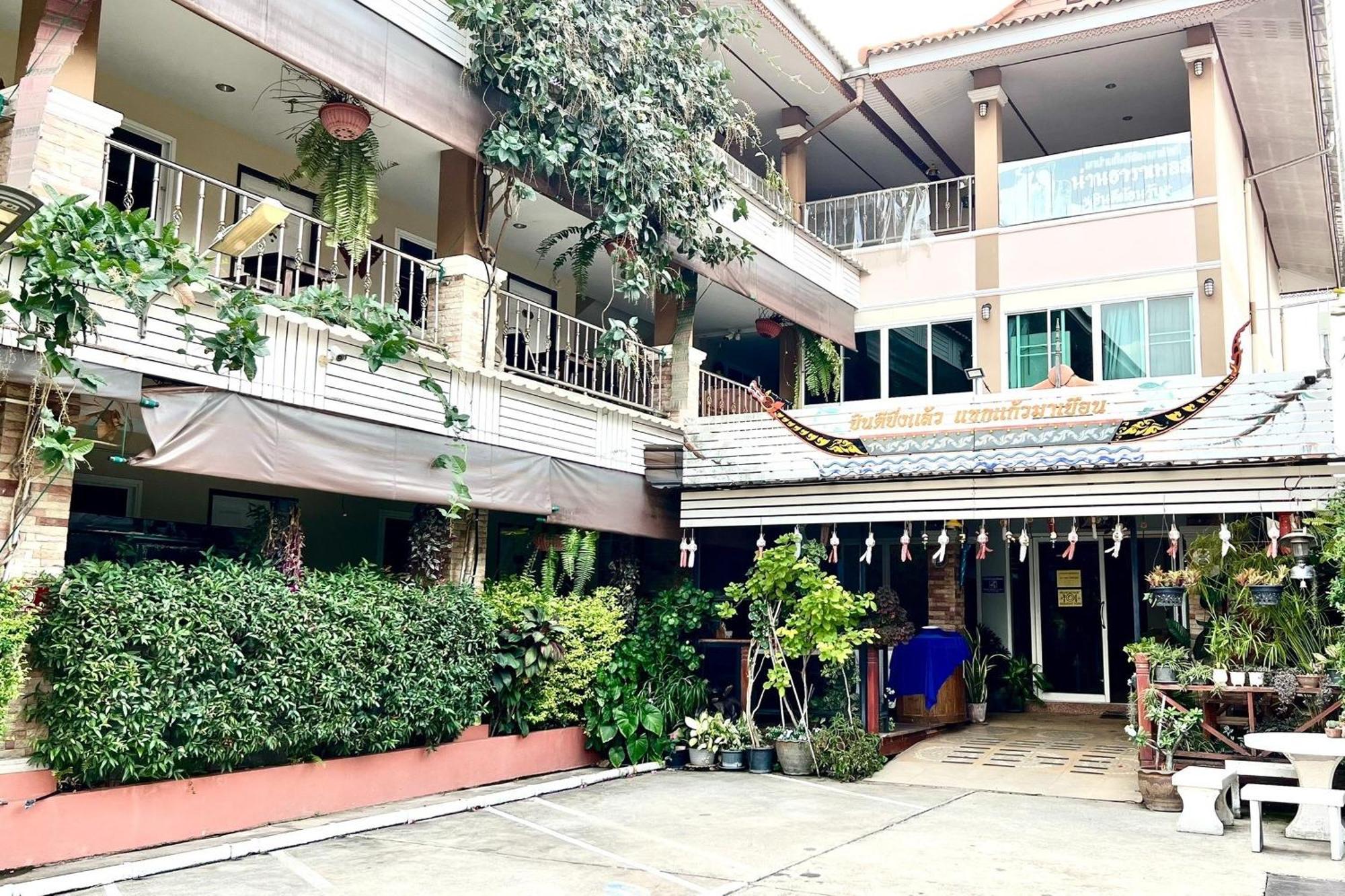 Nan Thara Place Экстерьер фото