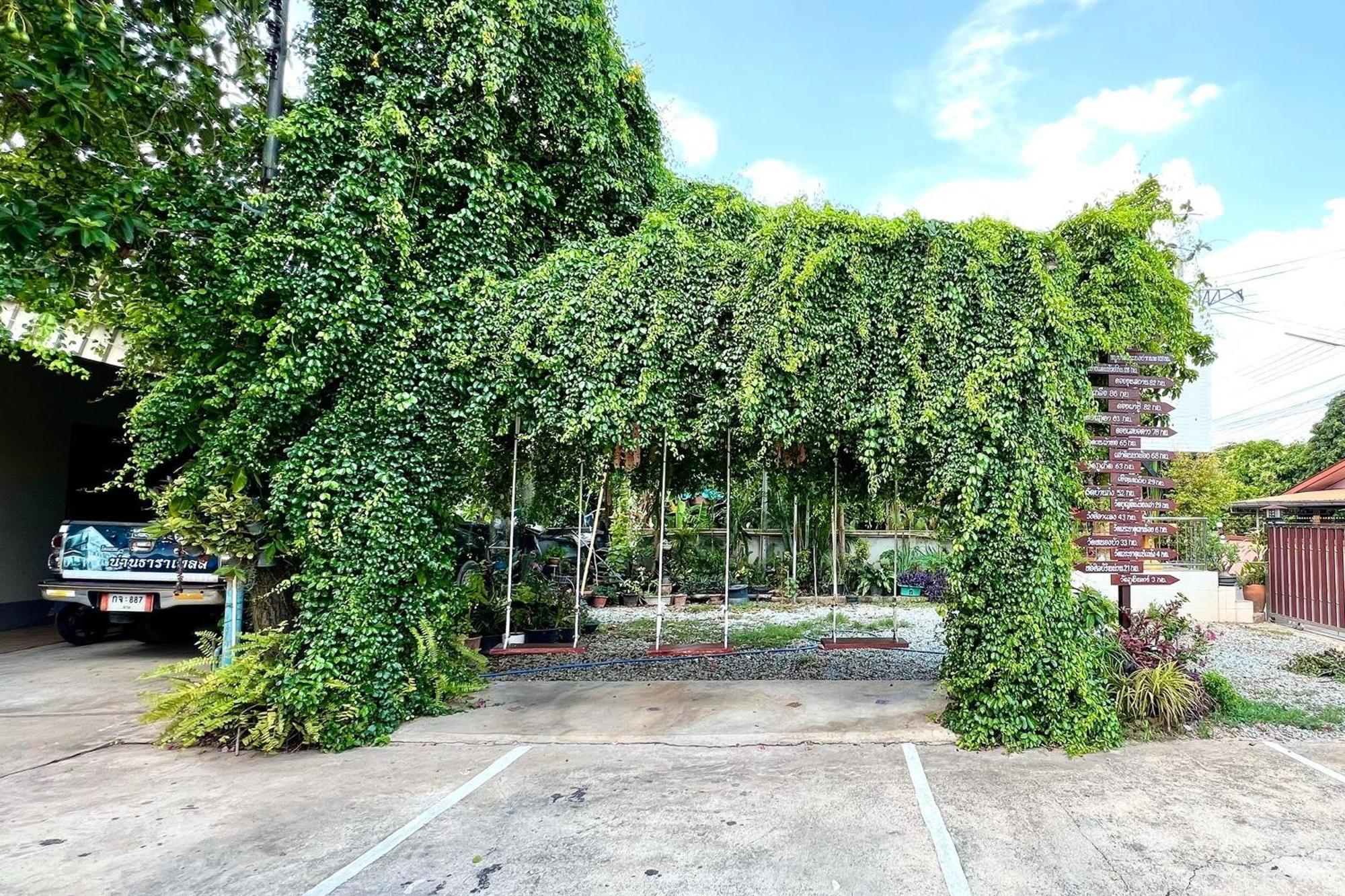 Nan Thara Place Экстерьер фото