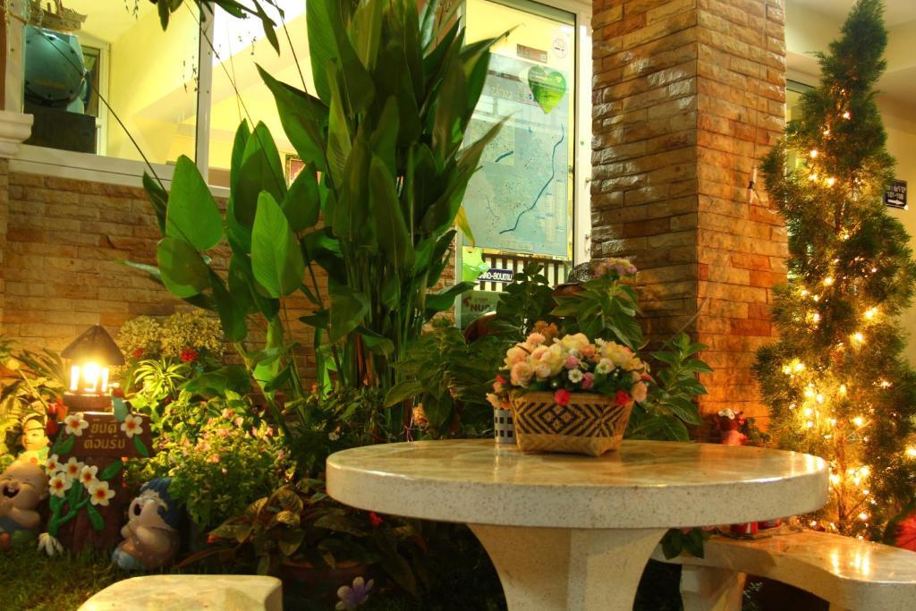 Nan Thara Place Экстерьер фото