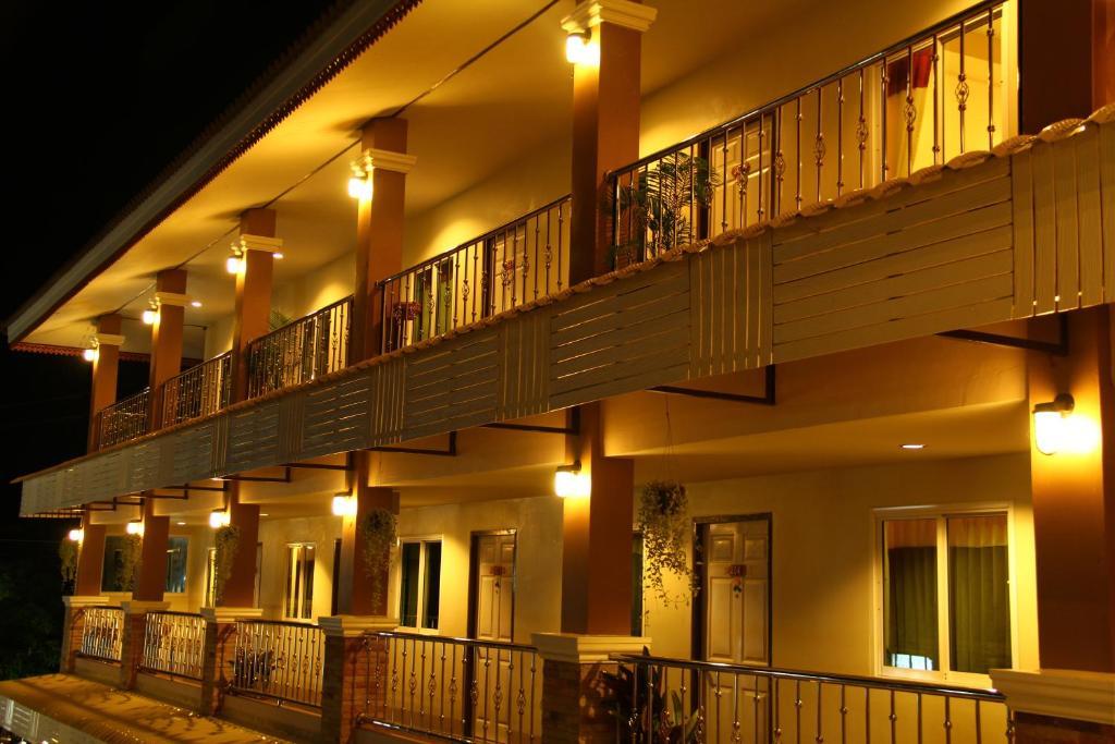Nan Thara Place Экстерьер фото