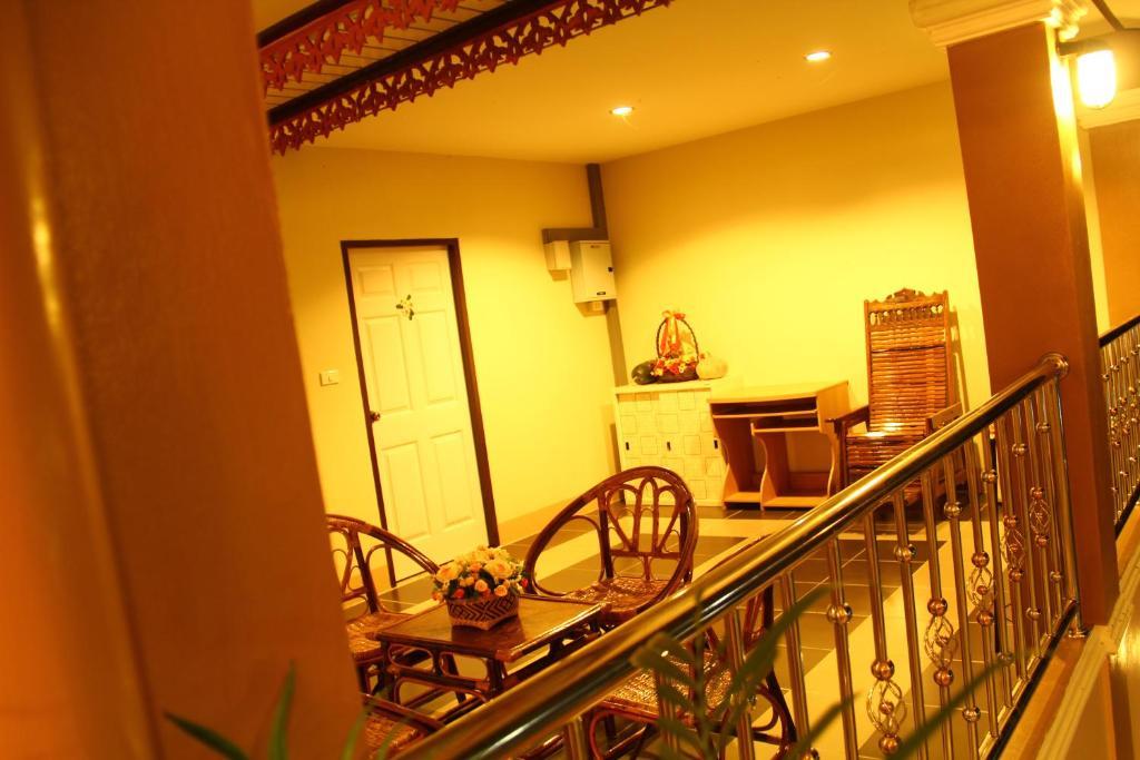 Nan Thara Place Экстерьер фото