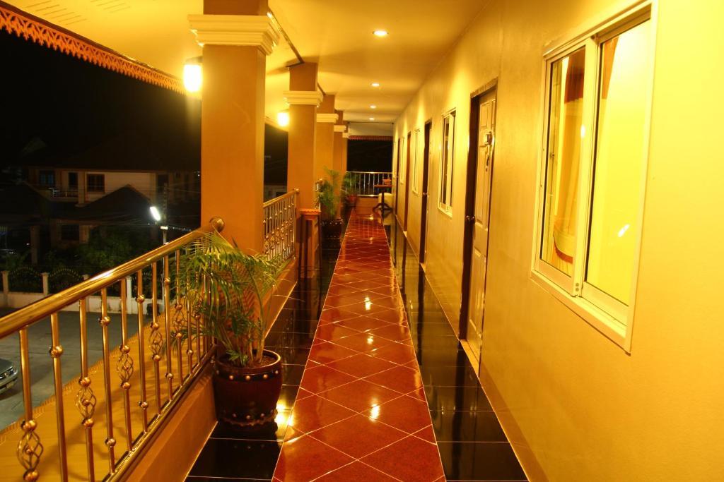 Nan Thara Place Экстерьер фото