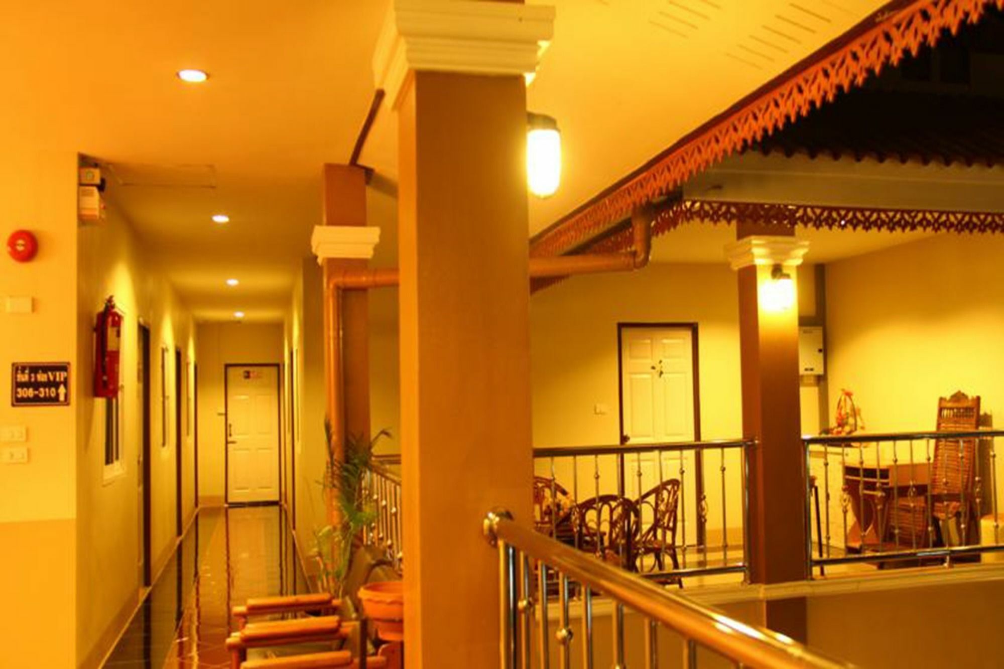 Nan Thara Place Экстерьер фото